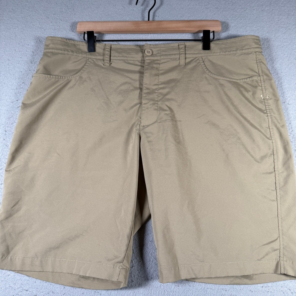 Under Armour HeatGear Mens Golf Shorts Khaki Tan Loose Fit 40 x 11 GNTZVB4401389